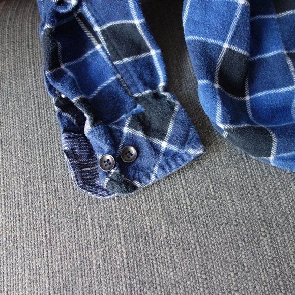 Tokyo Landry Blue Plaid Casual Button Down Shirt Size S - Picture 9 of 10